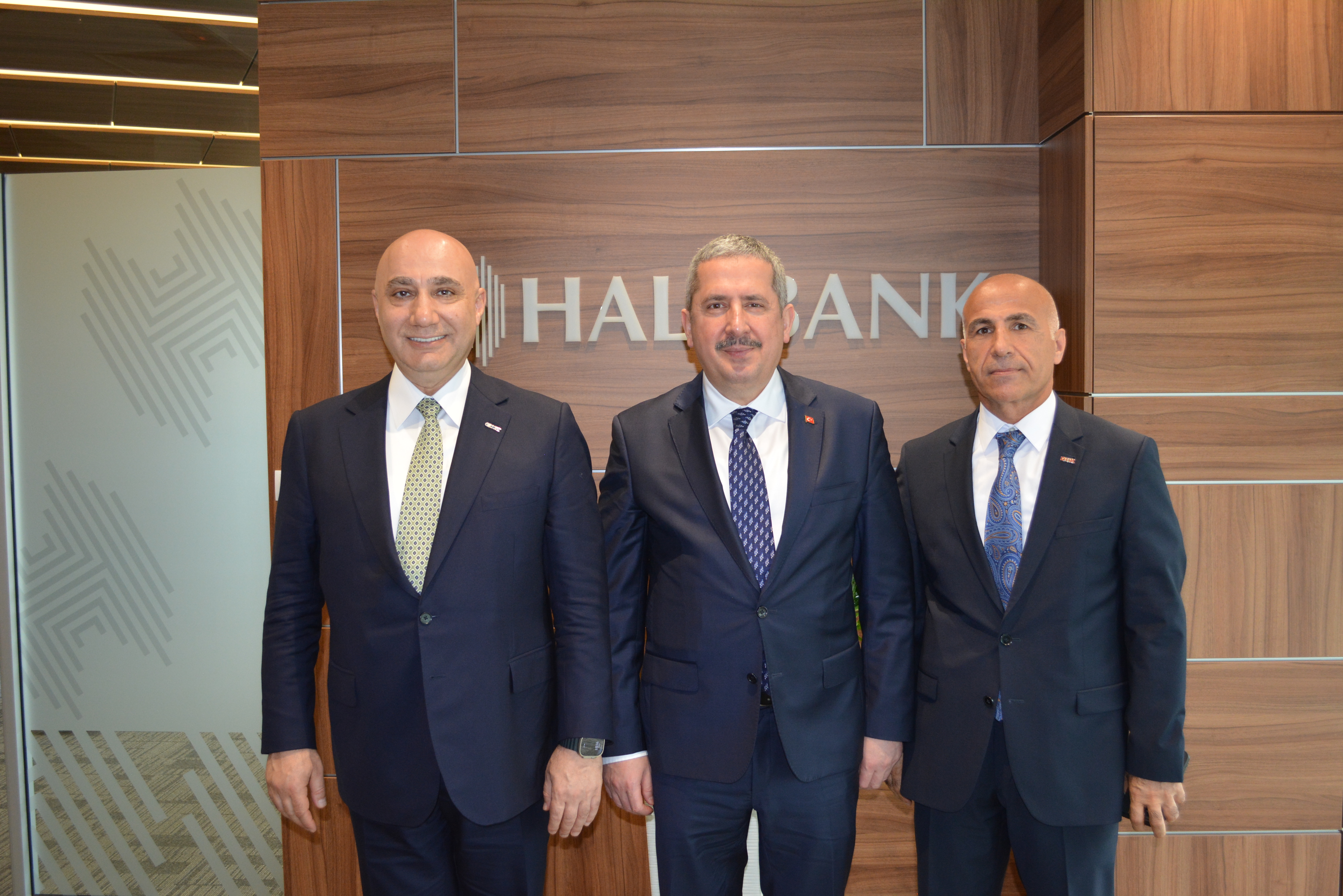 The Deputy Minister of Trade in the Republic of Türkiye, Mr. Mahmut Gurcan and the General Manager of Türkiye Halk Bankası A.Ş. Mr. Osman Arslan visiting HALKBANK a.d. Belgrade